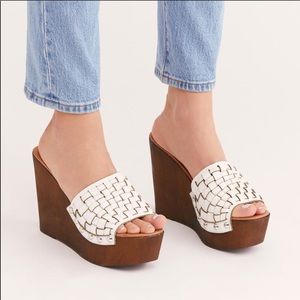 Free People Cassie Platform Wedge NWOT SIZE 9
